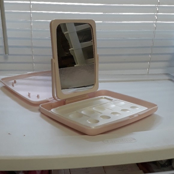 Vintage Mary Kay two-sided mirror - Picture 1 of 2